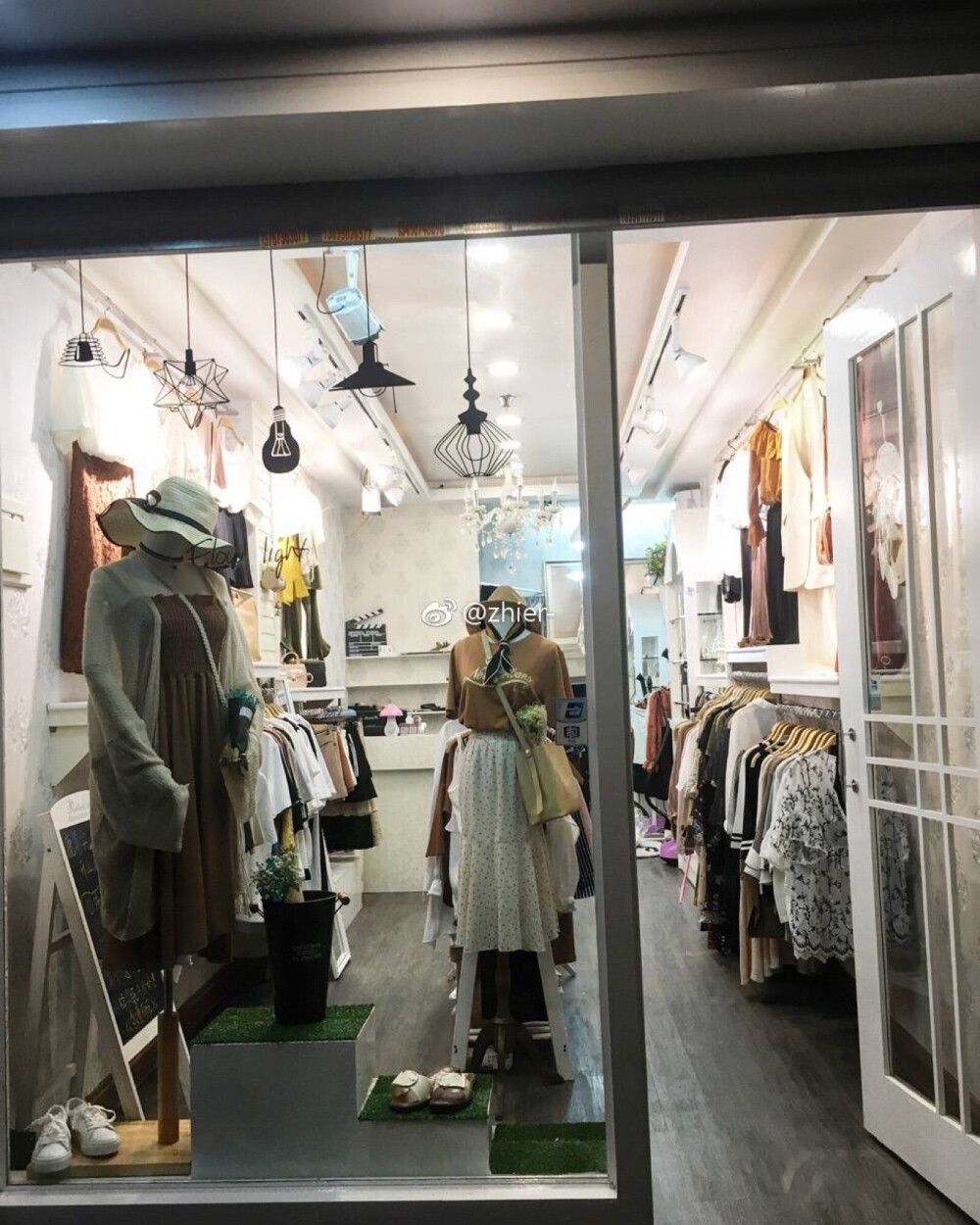 【赤壁衣世界服裝批發城】 9月29日盛大開業.