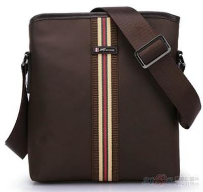 2014博虎正品時尚休閑背包單肩斜跨韓版潮流商務工廠批發(fā)廣州男包_廣州市花都區(qū)新華誠博皮具廠_產(chǎn)品展示-3158企業(yè)招商