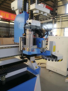 數(shù)控排鉆換刀開料加工中心多少錢一臺,柜體門板生產(chǎn)設(shè)備報價